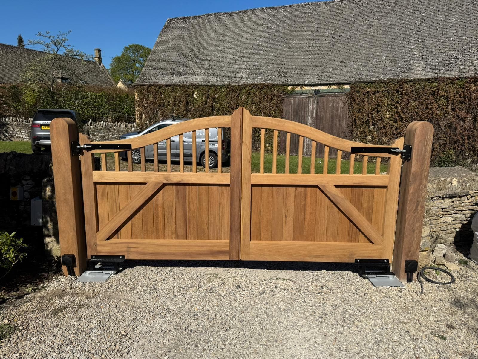 automatic ungerground swing gate gloucestershire — installation by Complete Gate Automation